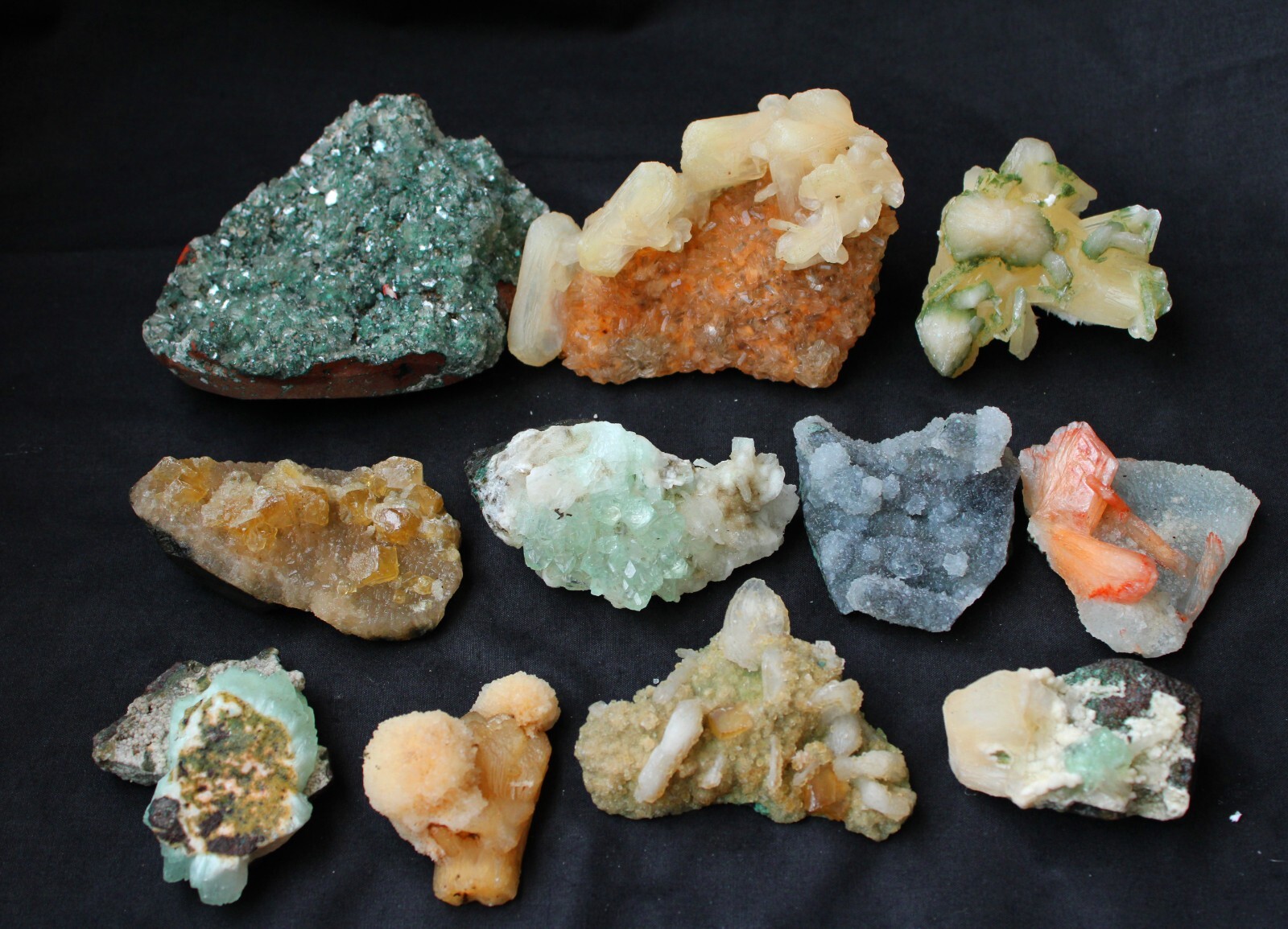 Mix Lot Of Apophyllite, Stilbite, Chalcedony ..( 11 NOS ) Minerals Specimen #J14