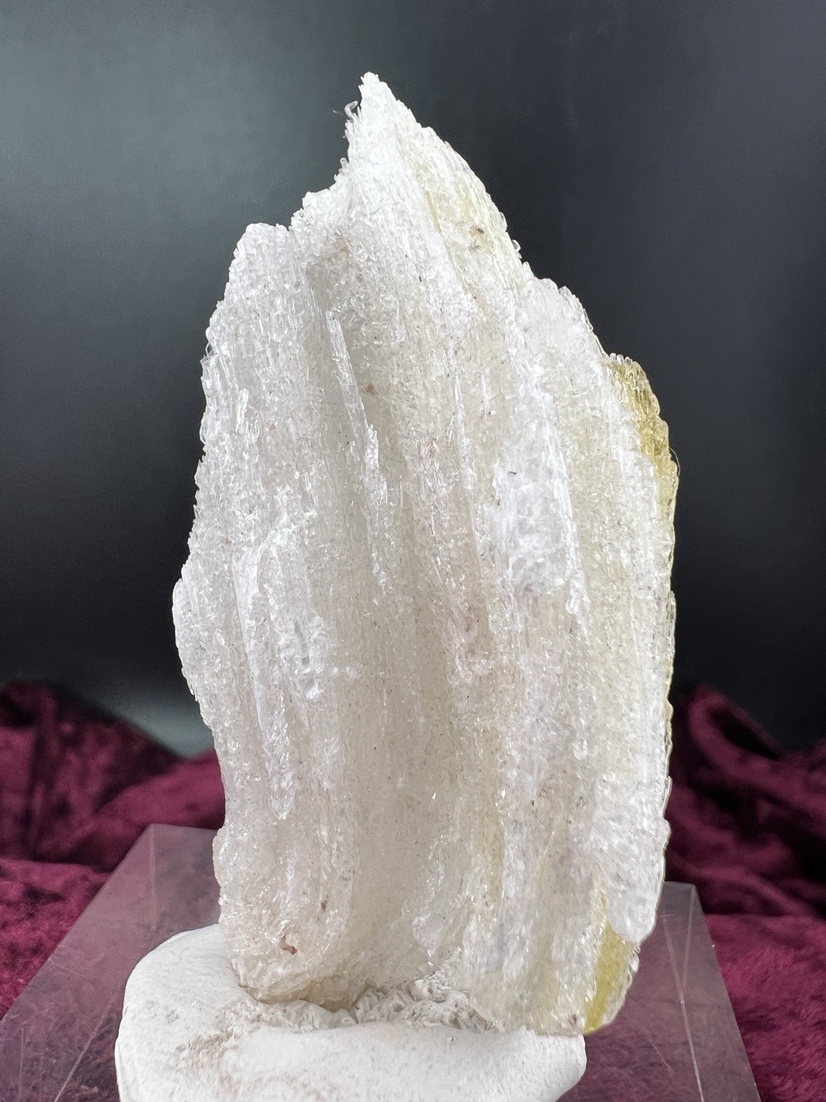 Fluorescent White Gypsum Selenite Buena Tierra Mine, Santa Eulalia, Mex. 18 g.