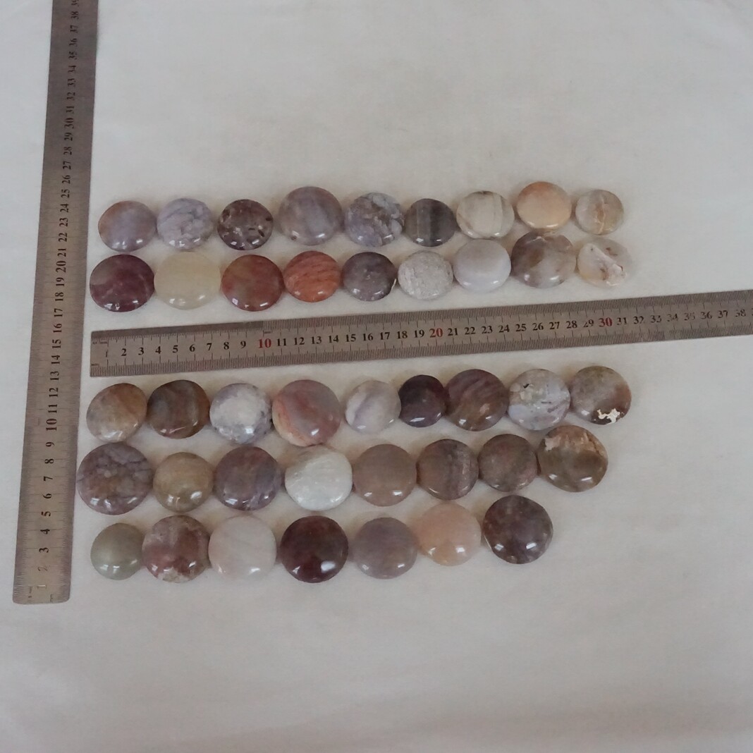 2.2LB 42Pcs Natural Agate Carnelian Disc Quartz Crystal Palm Stone Healing
