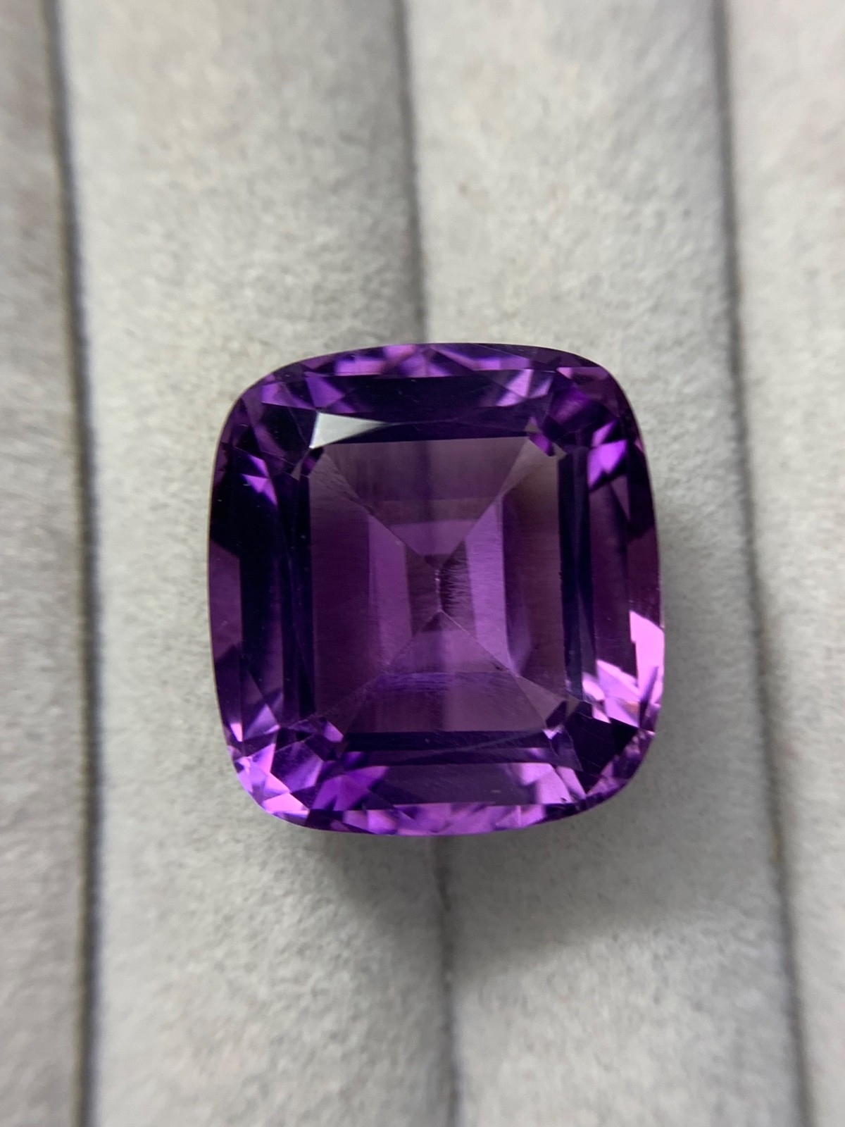 32.50Ct beautiful Natural Color Amythest Cousin shape from Brazil