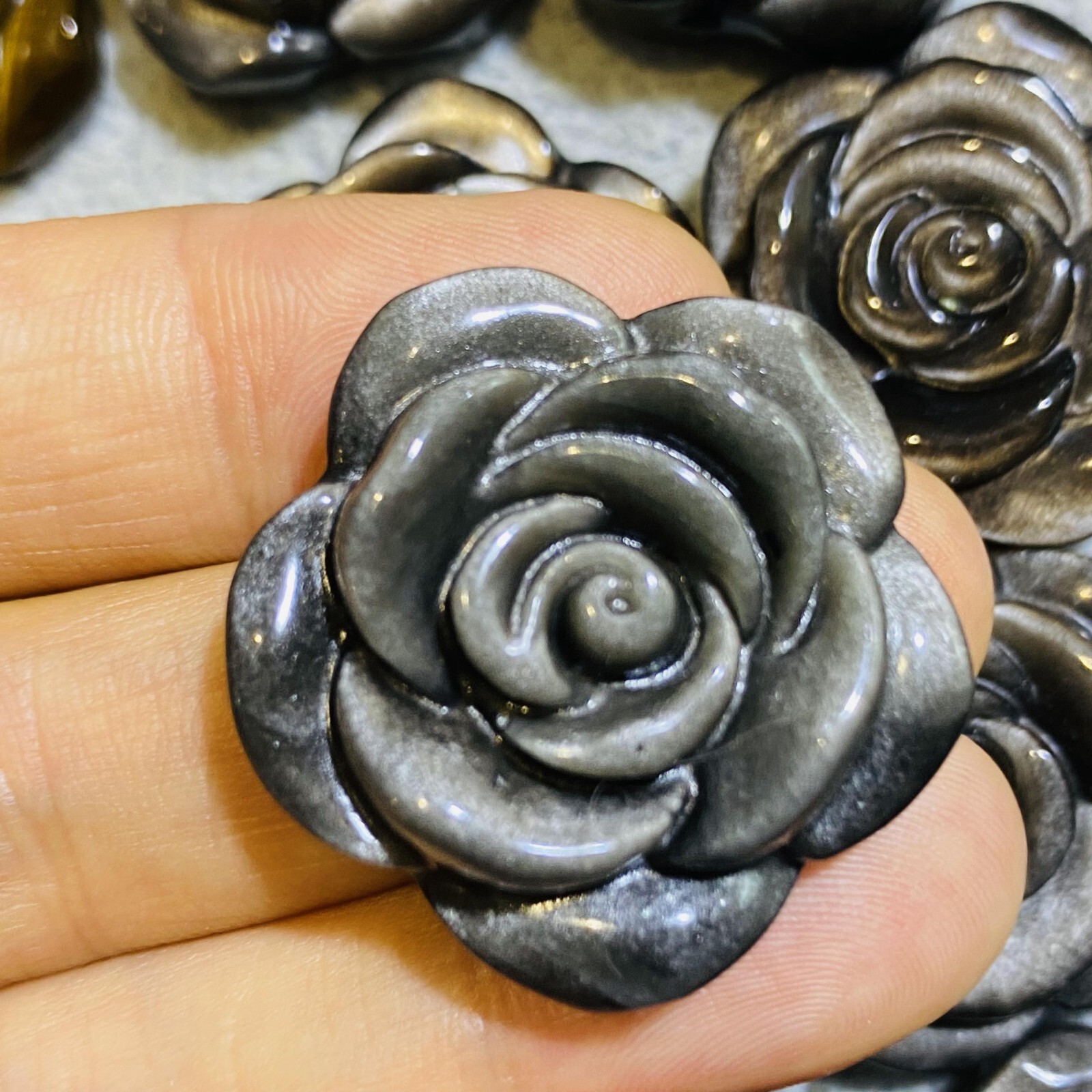 Natural Silver obsidian Quartz roses flowers skull hand carved reiki Healing 1pc