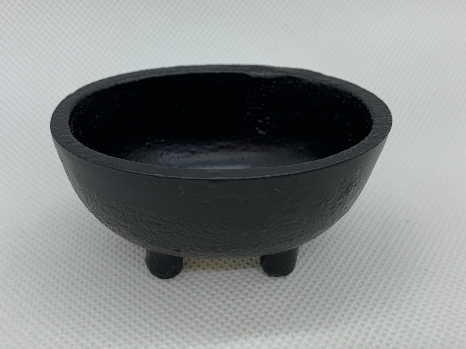 2.5″, 4″ and 5.25″ Long Oval Cast Iron Cauldron, Pick a Size
