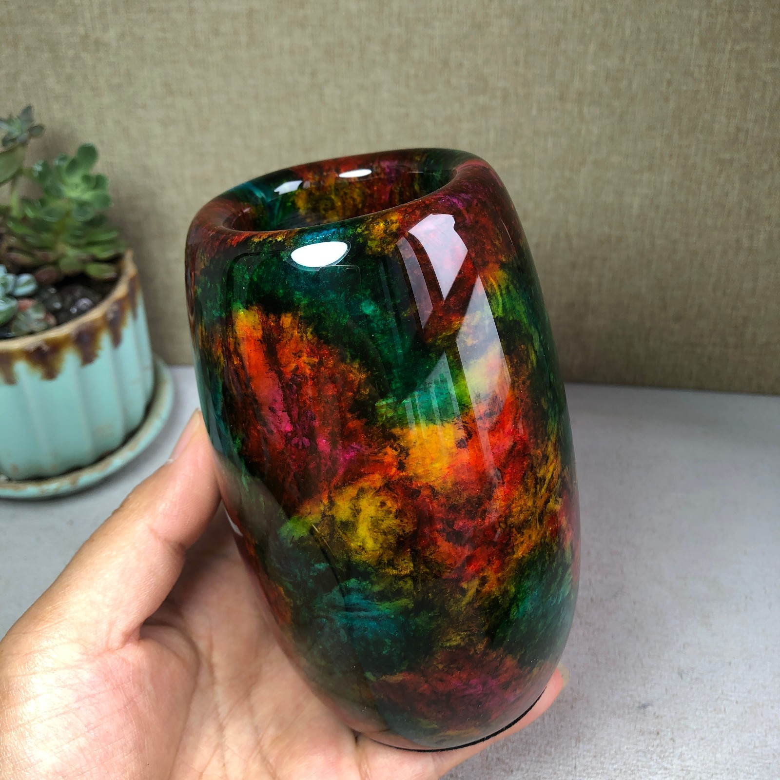 Natural “Seven Colors Jade” vase specimen -Taiwan China 1060g 129mm A4585