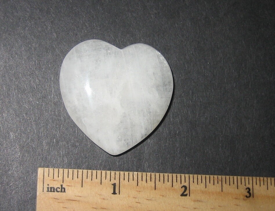 40mm HIGH QUALITY POLISHED NATURAL CRYOLITE STONE HEART GREENLAND ~ 29.1grams *1