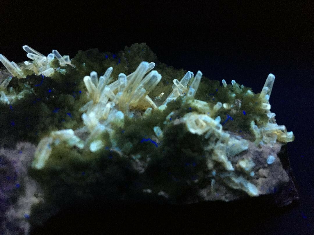 KB: BRIGHT!! FL & PHOS SW YELLOW/WHITE BARIAN CELESTINE XLS & SULFUR FROM POLAND