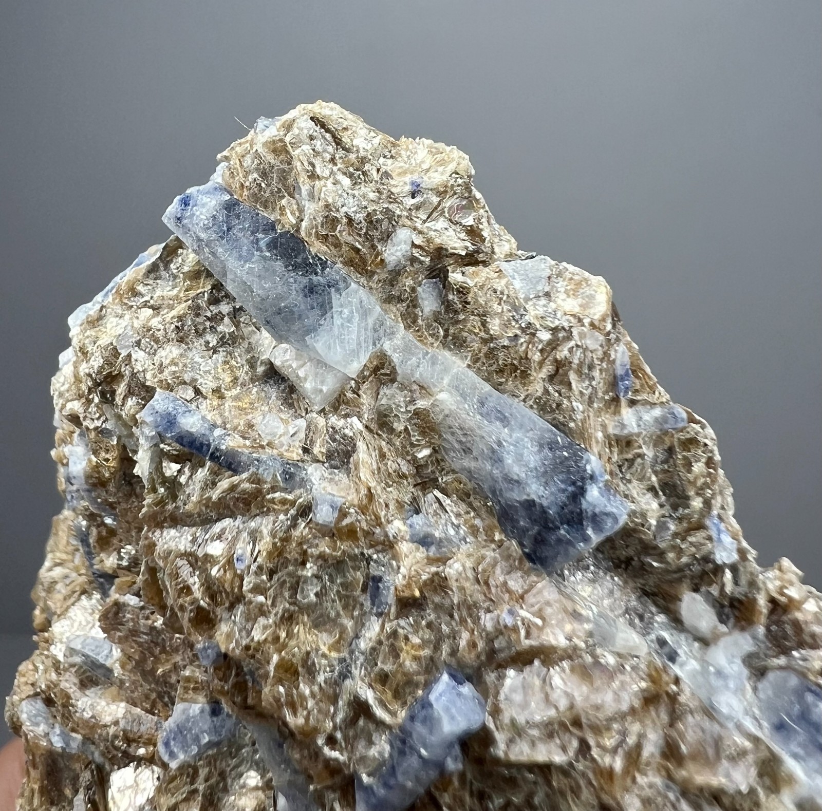 217 GM Sapphire Crystals On Mica Matrix – Badakhshan AFG – Combine Shipments