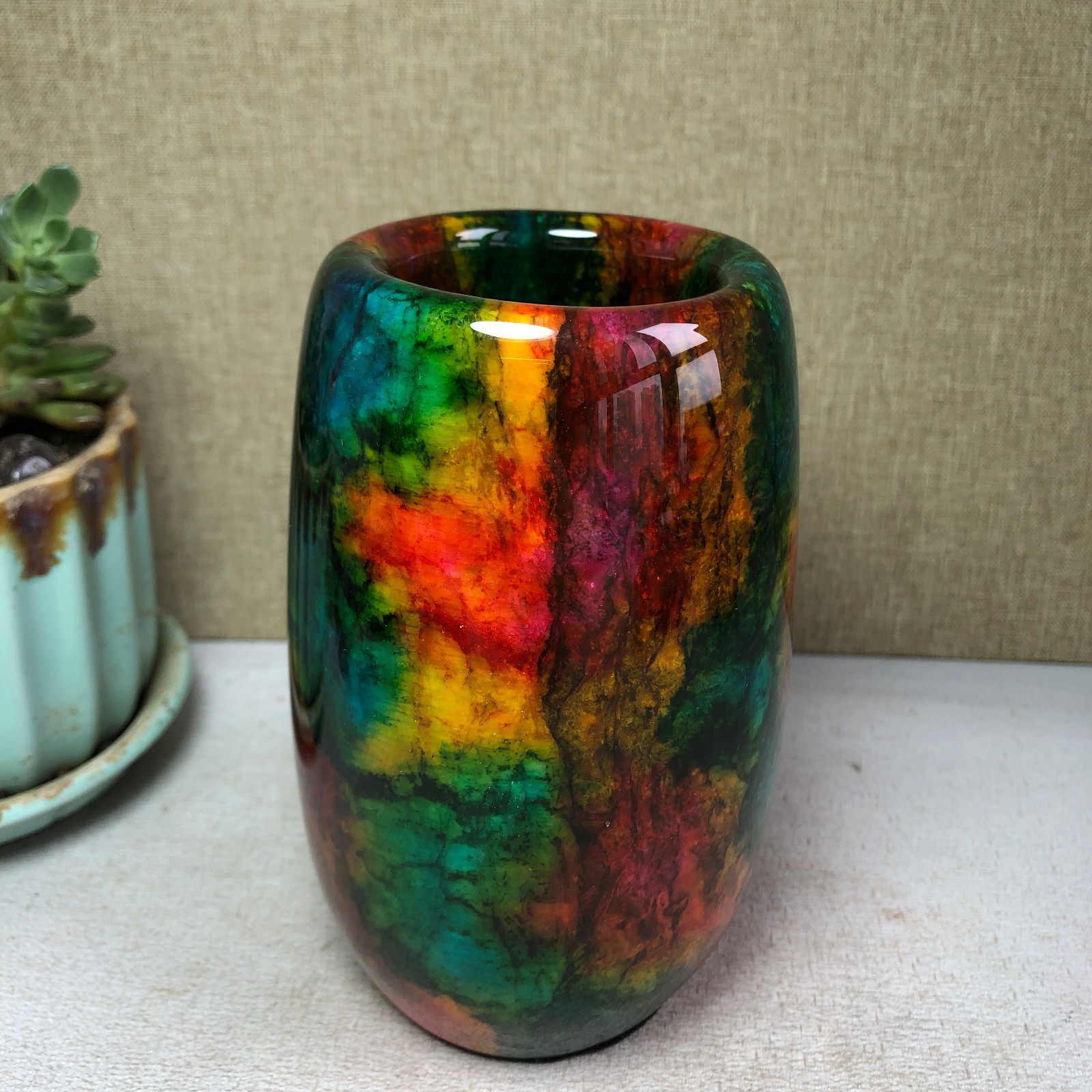 Natural “Seven Colors Jade” vase specimen -Taiwan China 1000g 128mm A4584