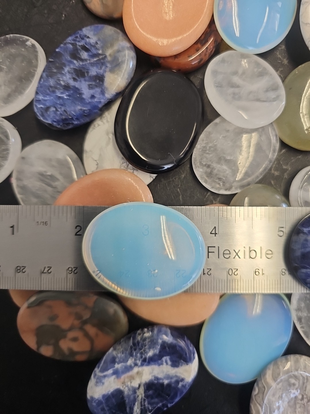 wholesale bulk lot Assorted worry stone gem stone 2lb 50 pcs