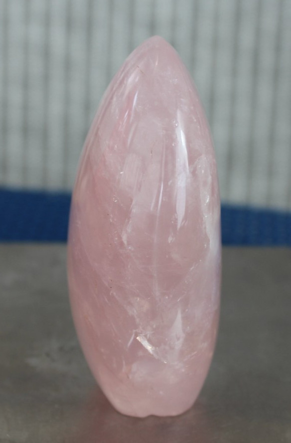 ROSE QUARTZ FREEFORM 3.06 X 2.00 INCHES/ 185.8 GRAMS