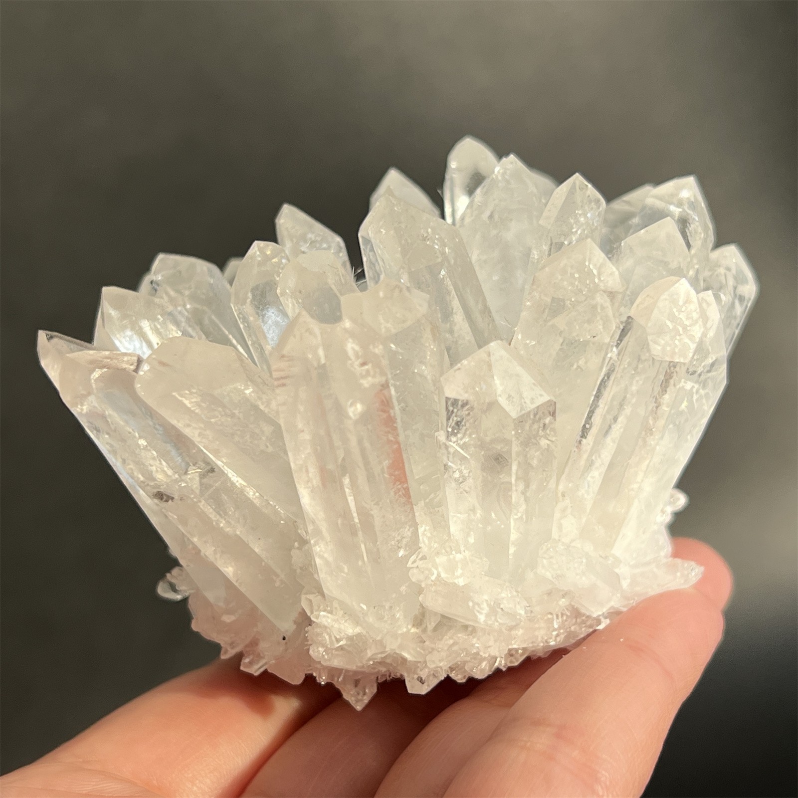 Top Fine Clear quartz cluster crystal fine cluster specimen Random 200g+ 1pc