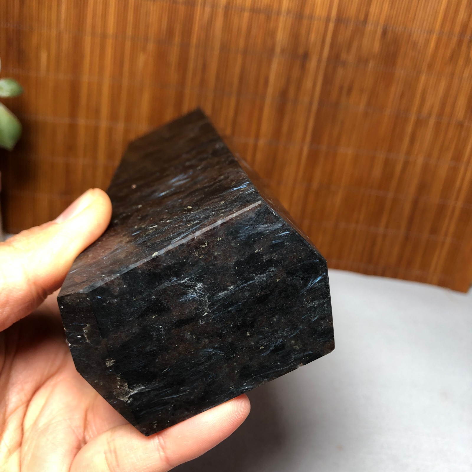 1.13kg Natural Fireworks Stone Crystal Wand Point Healing free standing A2282