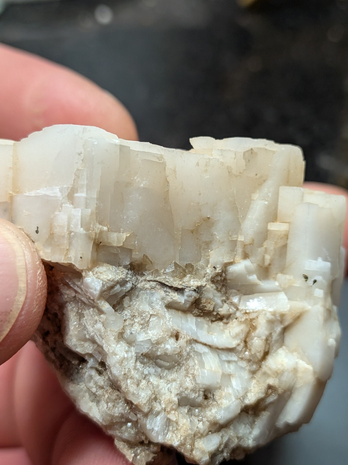 Calcite With Chalcopyrite And Fluorescent Bitumen And Fluorite, Kentucky