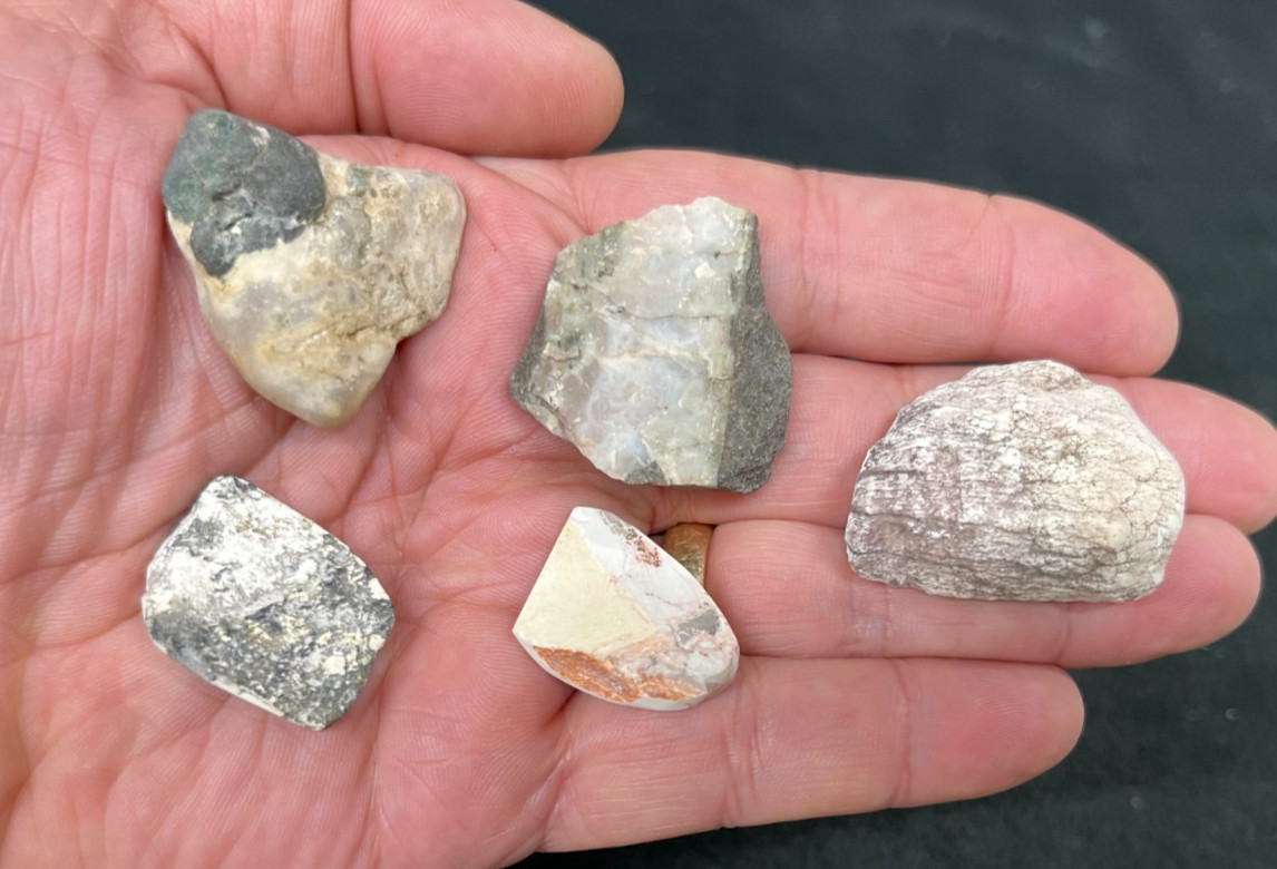 Lot of 5 pieces of Datolite Keweenaw Peninsula, Michigan