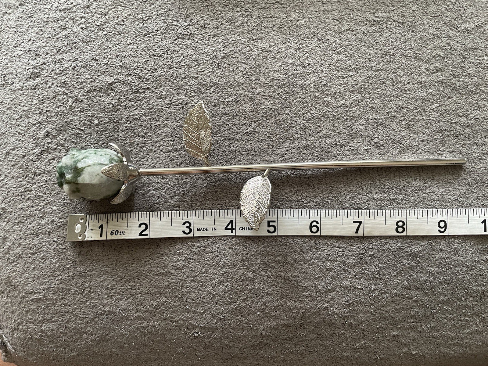 Moss Agate Crystal/Gemstone Rose Carving W/Druzy 9 1/2″ Stone:30mm 1 1/2×1 1/4in