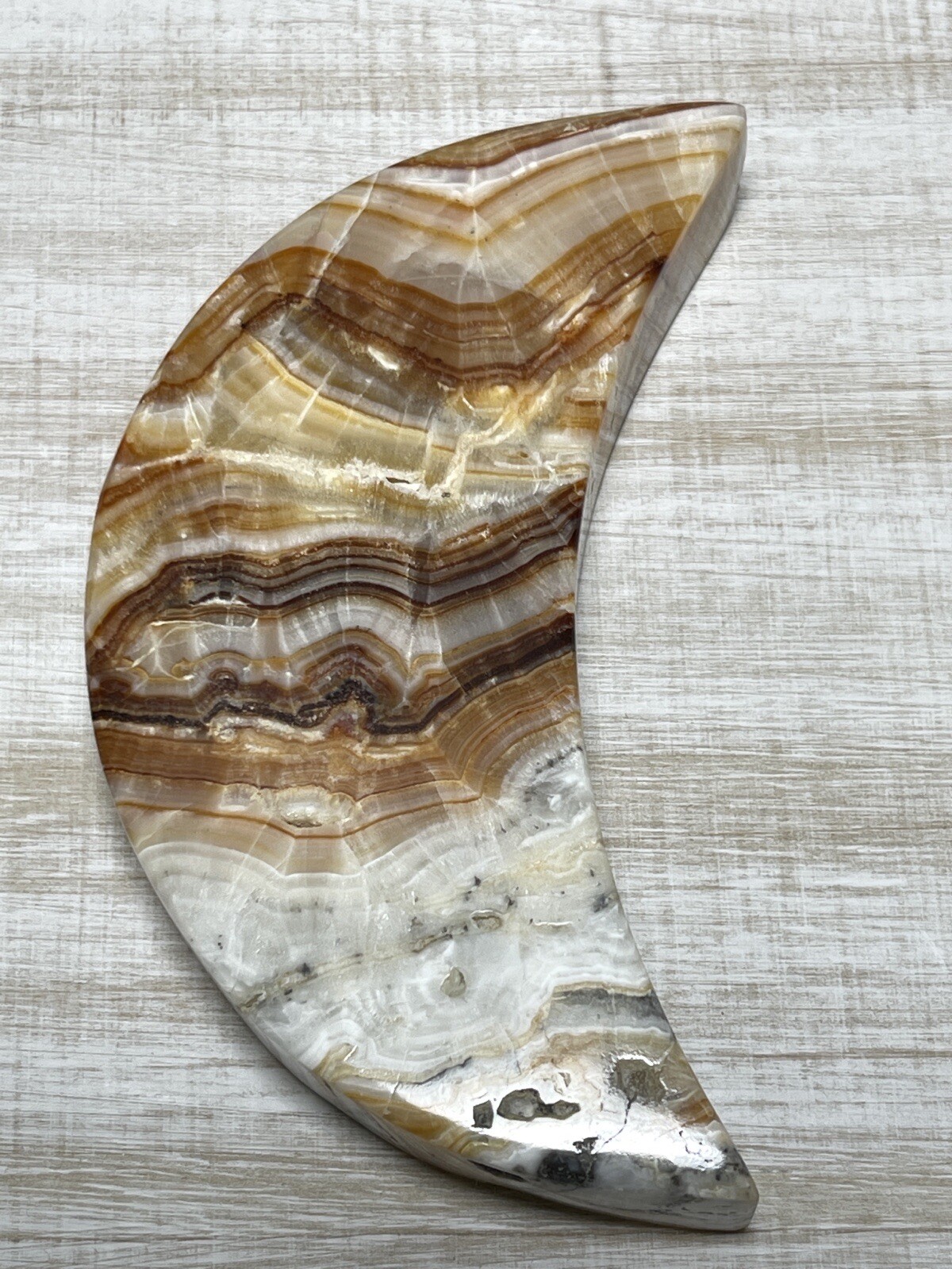 BANDED ONYX MOON – Mineral Calcite Carving Lunar Crystal Witch Stone Brown White