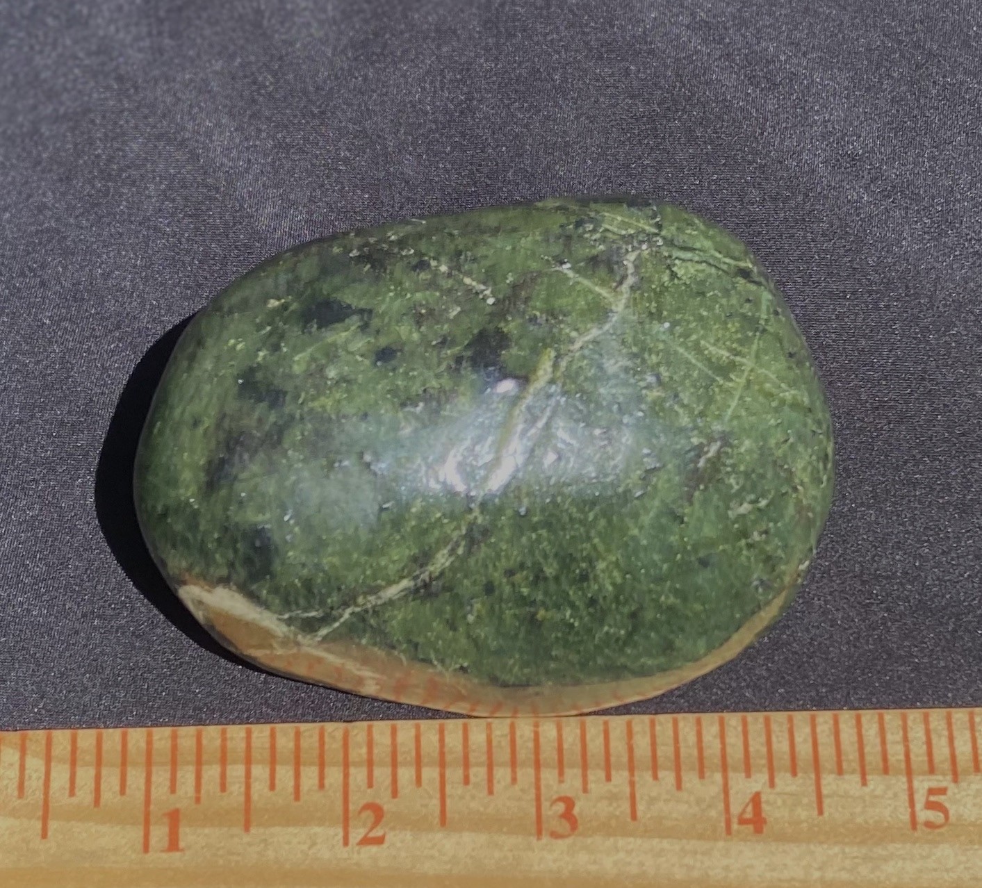 BIG SUR SERPENTINE RICH GREEN BIG POLISHED NUGGET 400 GRAMS -14.1 OZ’s MONTEREY