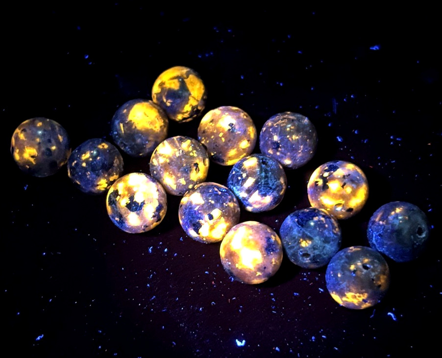 10Pcs Yooperlite Beads 8mm UV Reactive Drilled For Jewelry Making UV Sodalite