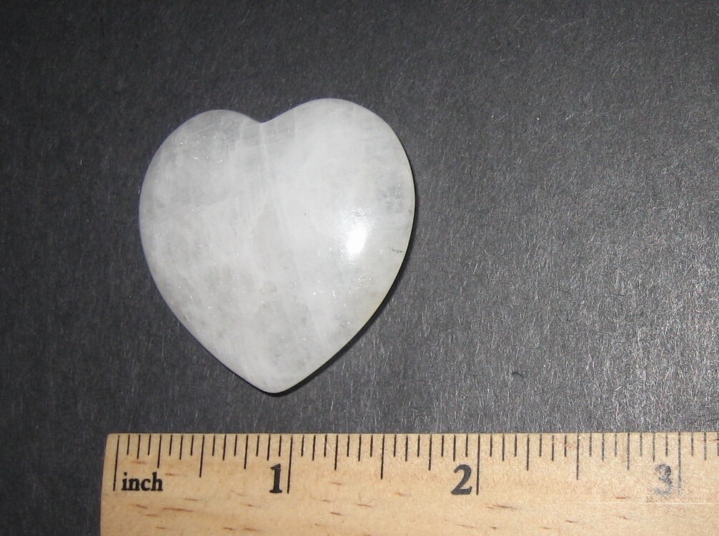 40mm HIGH QUALITY POLISHED NATURAL CRYOLITE STONE HEART GREENLAND ~ 29.1grams *1