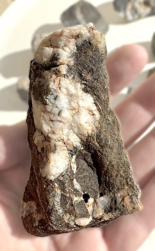 2 1/2 Lb Lot of Beautiful Arizona Lightning stones raw and lapidary rough