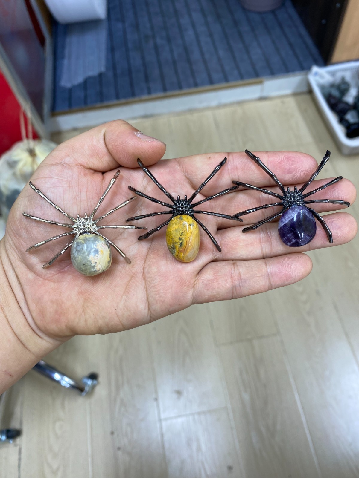 1pc Natural Mixed Quartz hand Carved Spider skull crystal Reiki heal Gift Decor