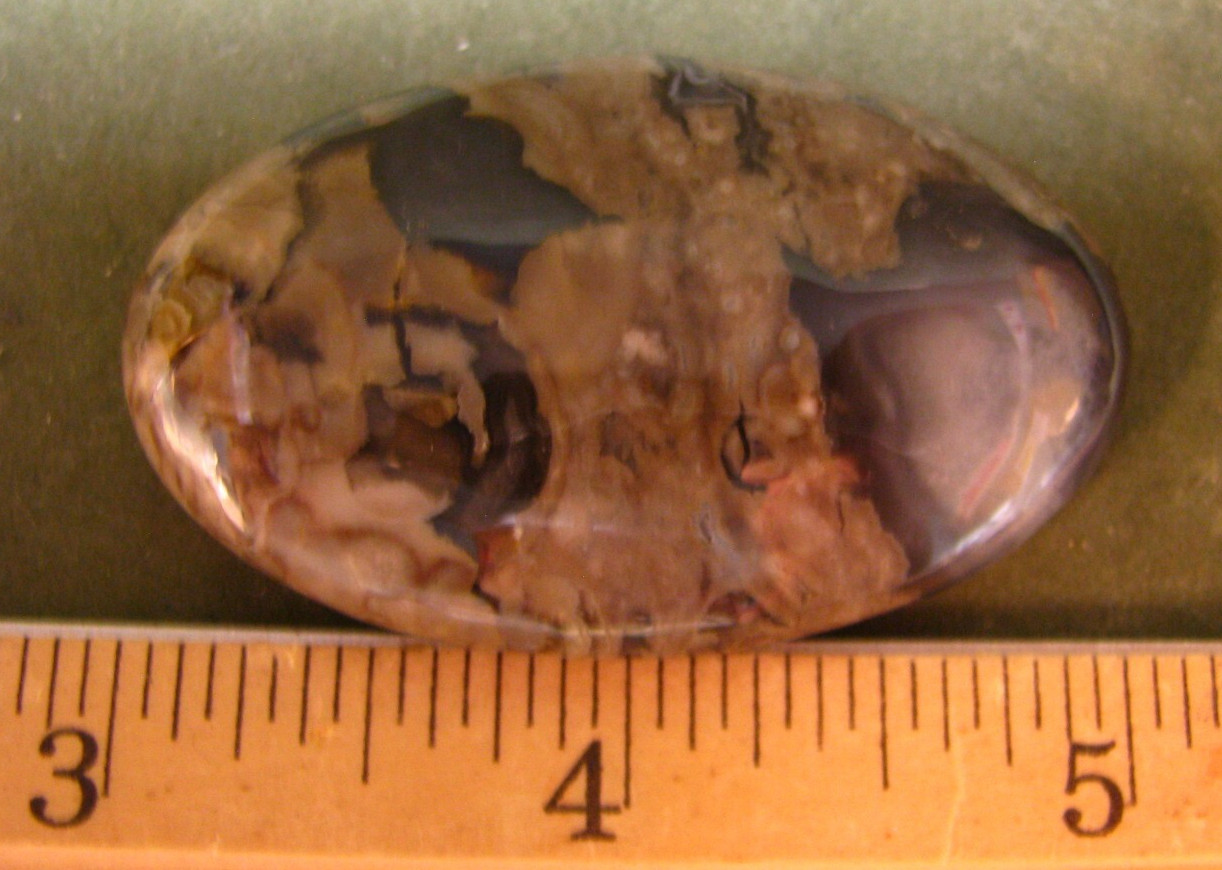 2in x 1.25in 33g VESUVIANITE AGATE POLISHED PALMSTONE FLUORESCENT CHINA #439