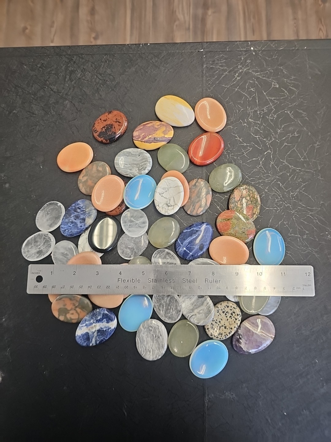wholesale bulk lot Assorted worry stone gem stone 2lb 50 pcs