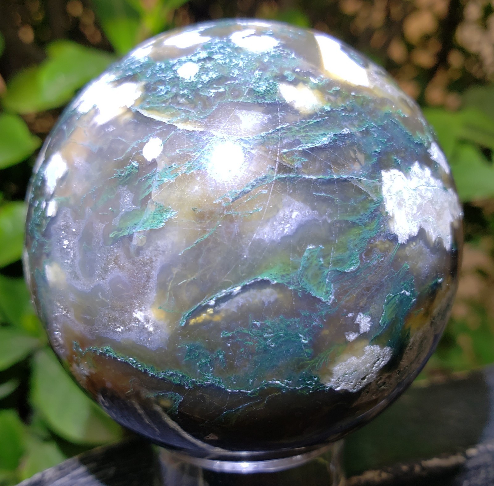 2.5″ Moss Agate Quartz Crystal Mineral Sphere Ball Orb UV to PINK, 362g