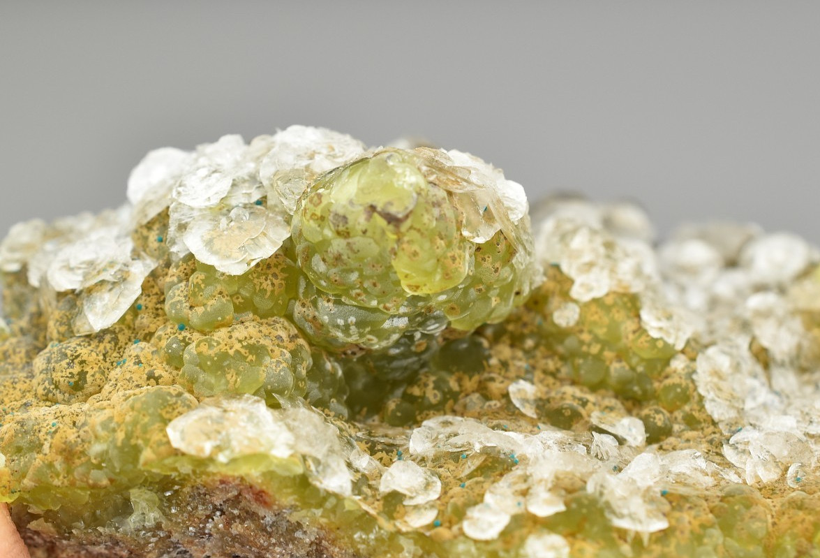 Smithsonite, Calcite, Aurichalcite – 79 Mine, Gila Co., Arizona