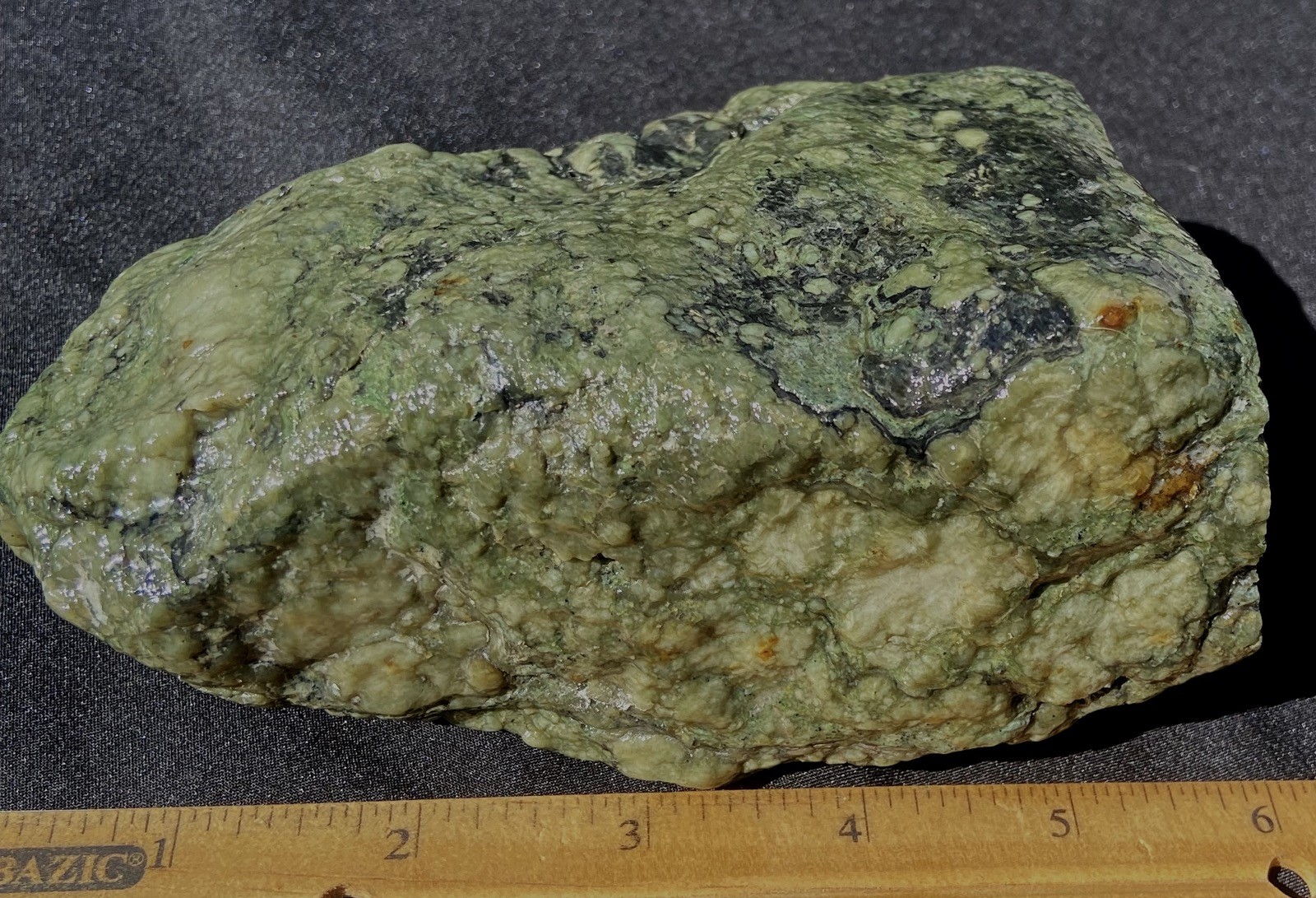 EEL RIVER BOTRYOIDAL JADE LARGE FREE STANDING SPECIMEN 1.39 KG’S or 3.1 LBS