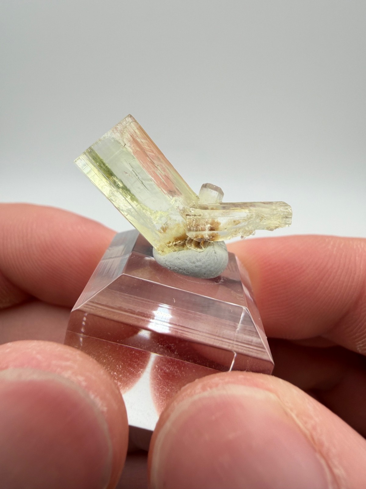 Large and Exceptional Thaumasite Crystal from the N’Chwaning Mines, South Africa
