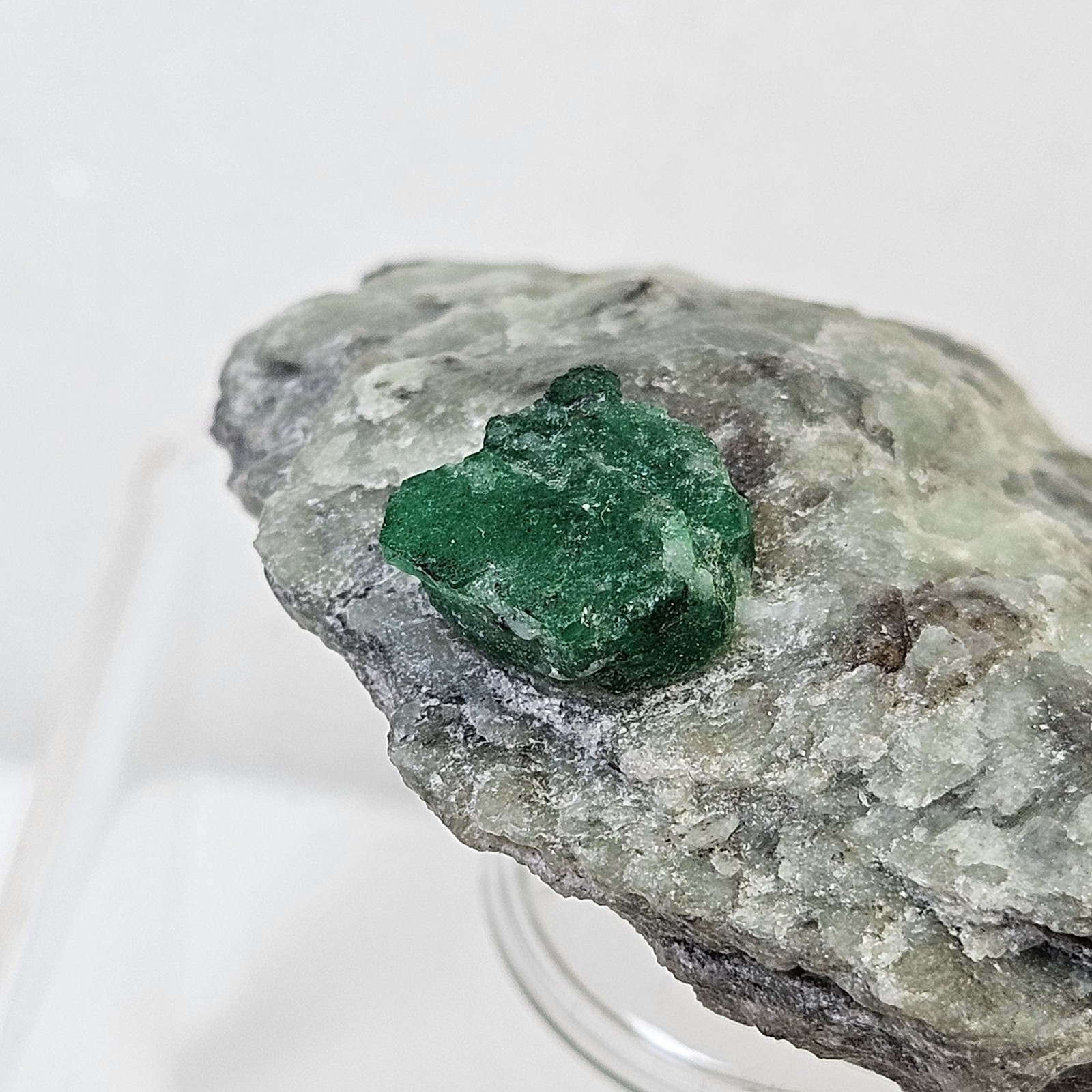 Large Fully Terminated Emerald Specimen On Quartzite Matrix U.S Seller Swat