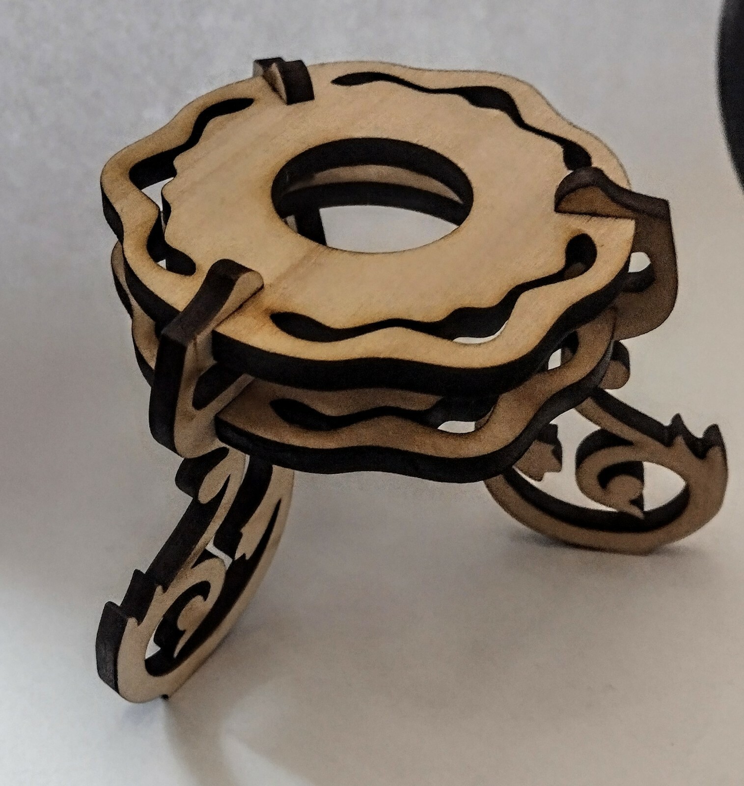 Fancy Sphere Stand