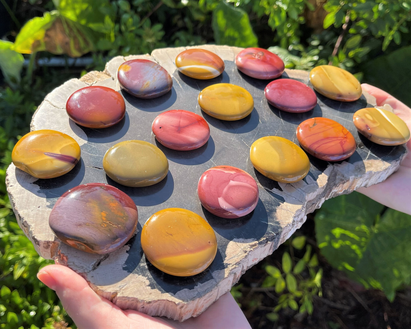 Mookaite Palm Stone MEDIUM (Smooth Polished Mookaite Gemstone Worry Stone)