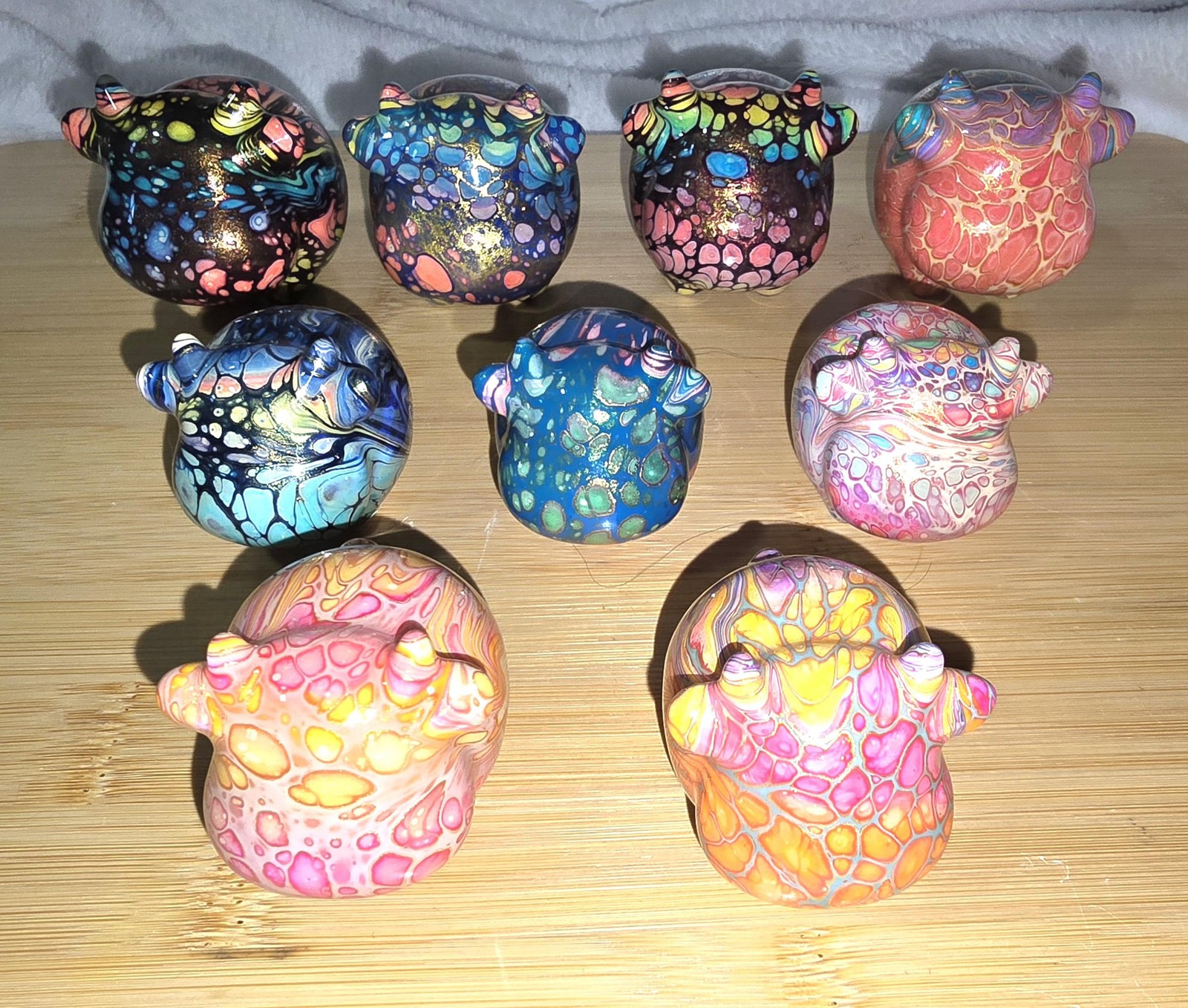 Colorful Daqi Cow Lacquer Painted Sandalwood