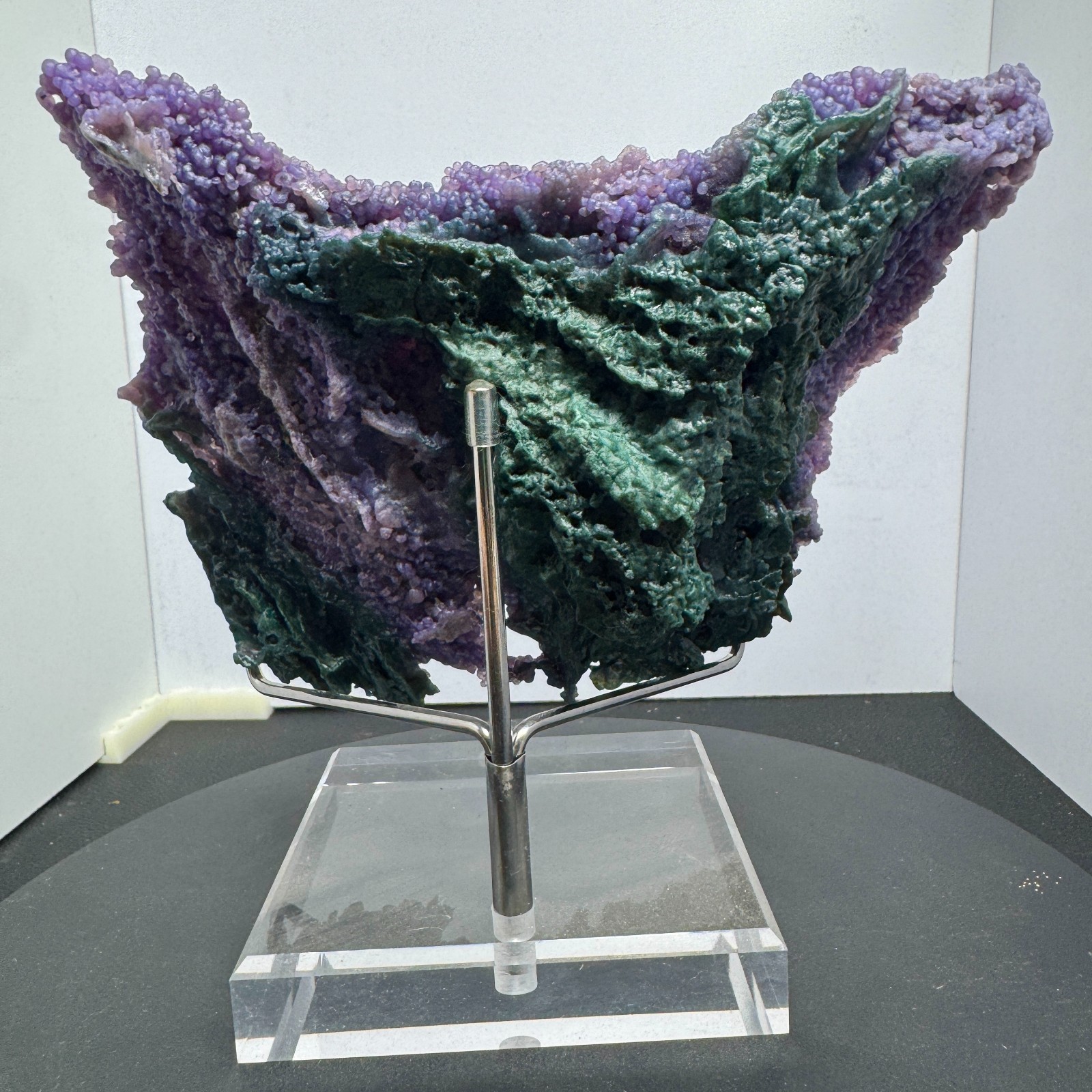 695G Natural purple grape agate quartz crystal granular mineral specimen