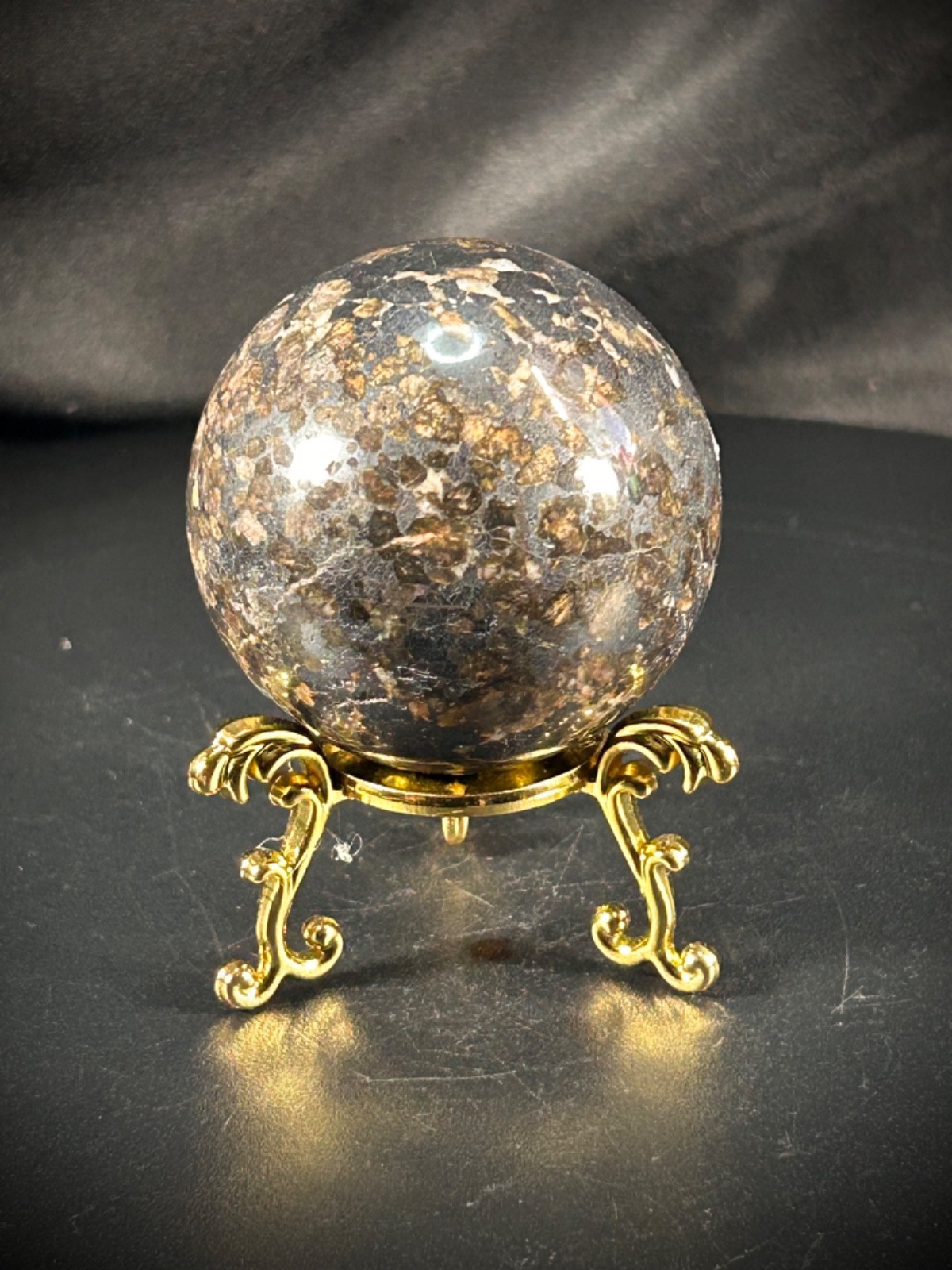 2″ Willemite Sphere With Metal Stand – Amazing UV Reaction 10.5oz (298 grams)