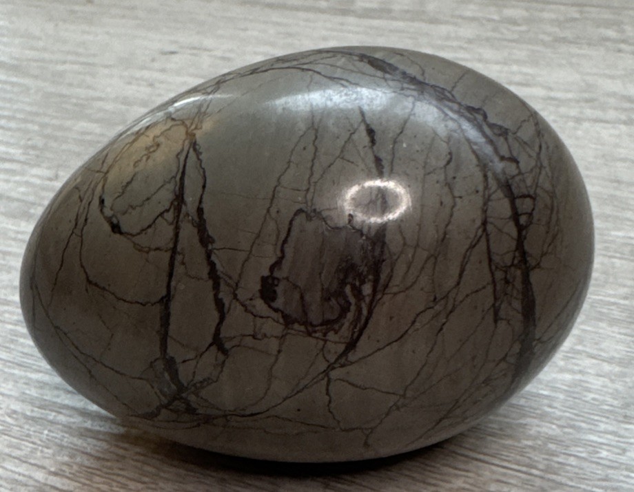 Alabaster Egg Hand Carved Stone Marble Figurine Made in Italy 2 3/8″ inch