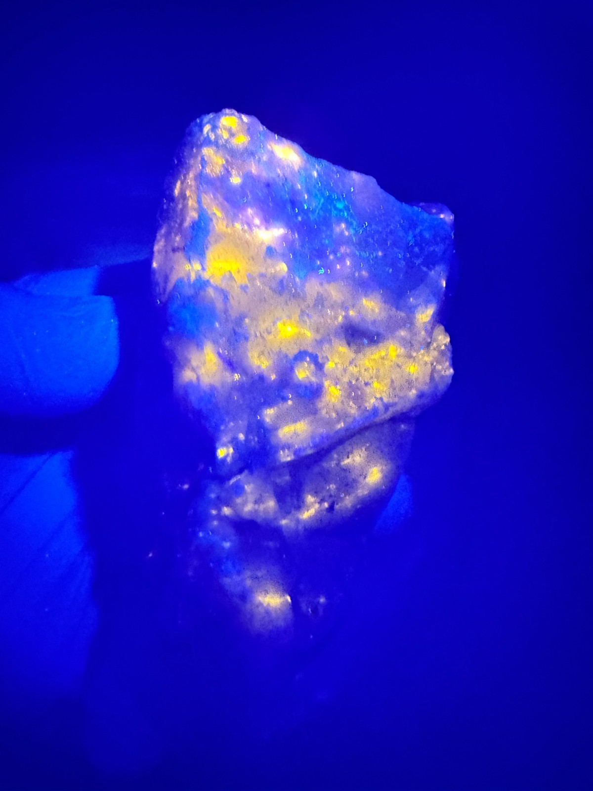 LARGE 15 OZ. Rare Highly Fluorescent North Carolina Sphalerite in Barite