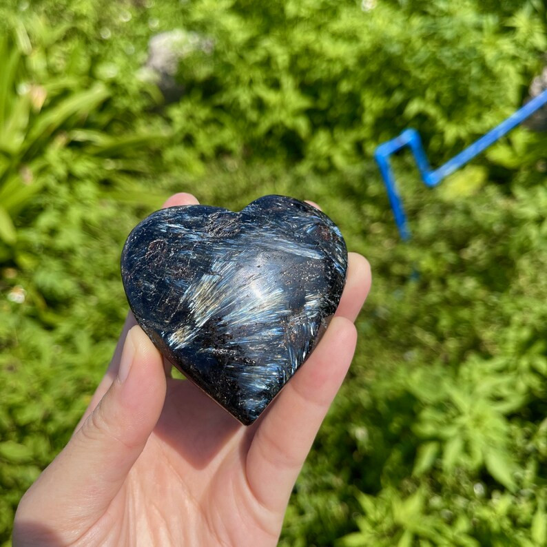 Natural Big Arfvedsonite Heart Palm Stone Polished Spiritual Crystal Specimens