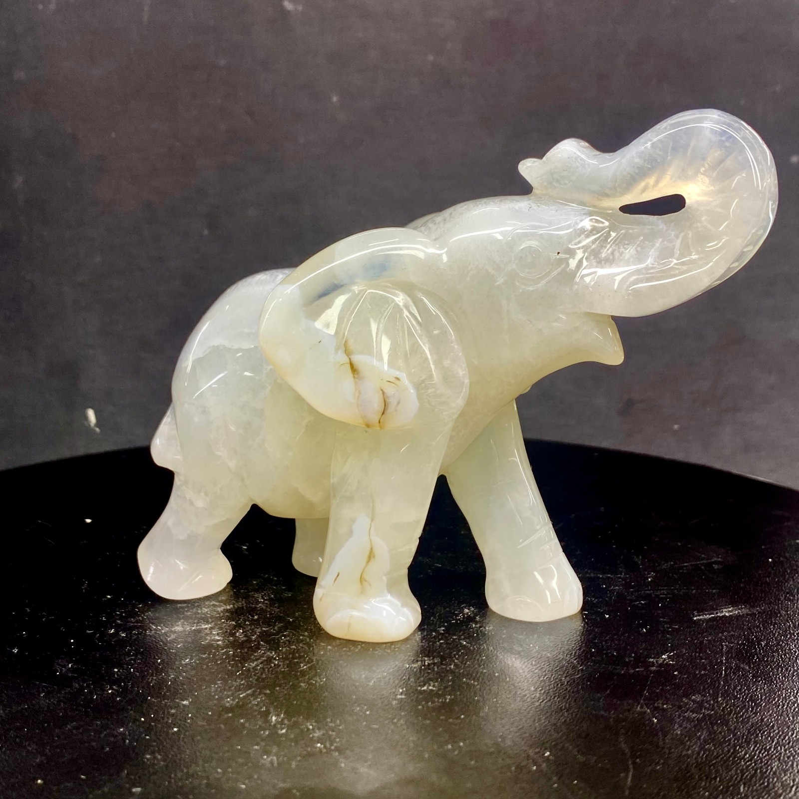 300G Natural agate carved crystal elephant realistic crystal therapy