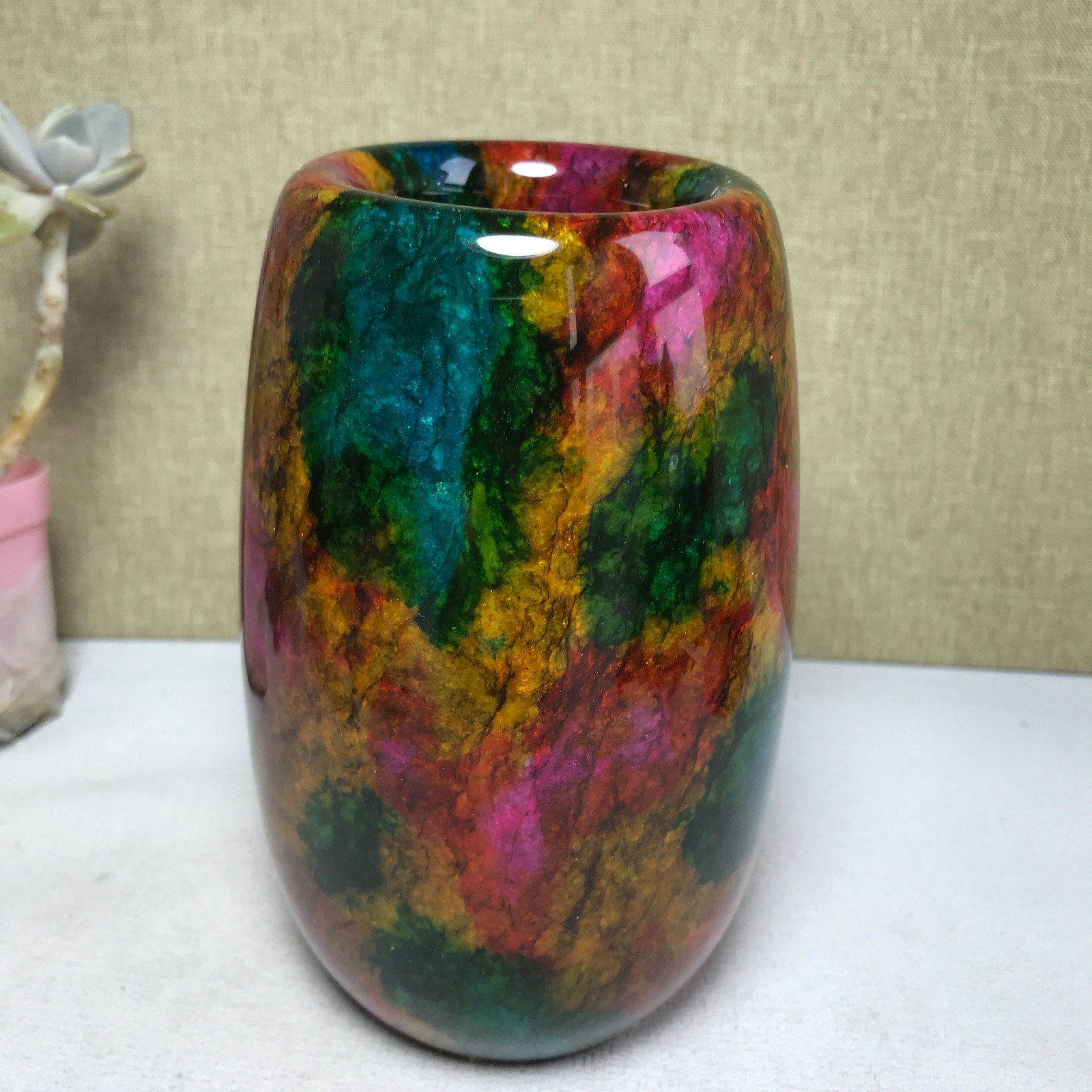 Natural “Seven Colors Jade” vase specimen -Taiwan China 1140g 129mm A2928