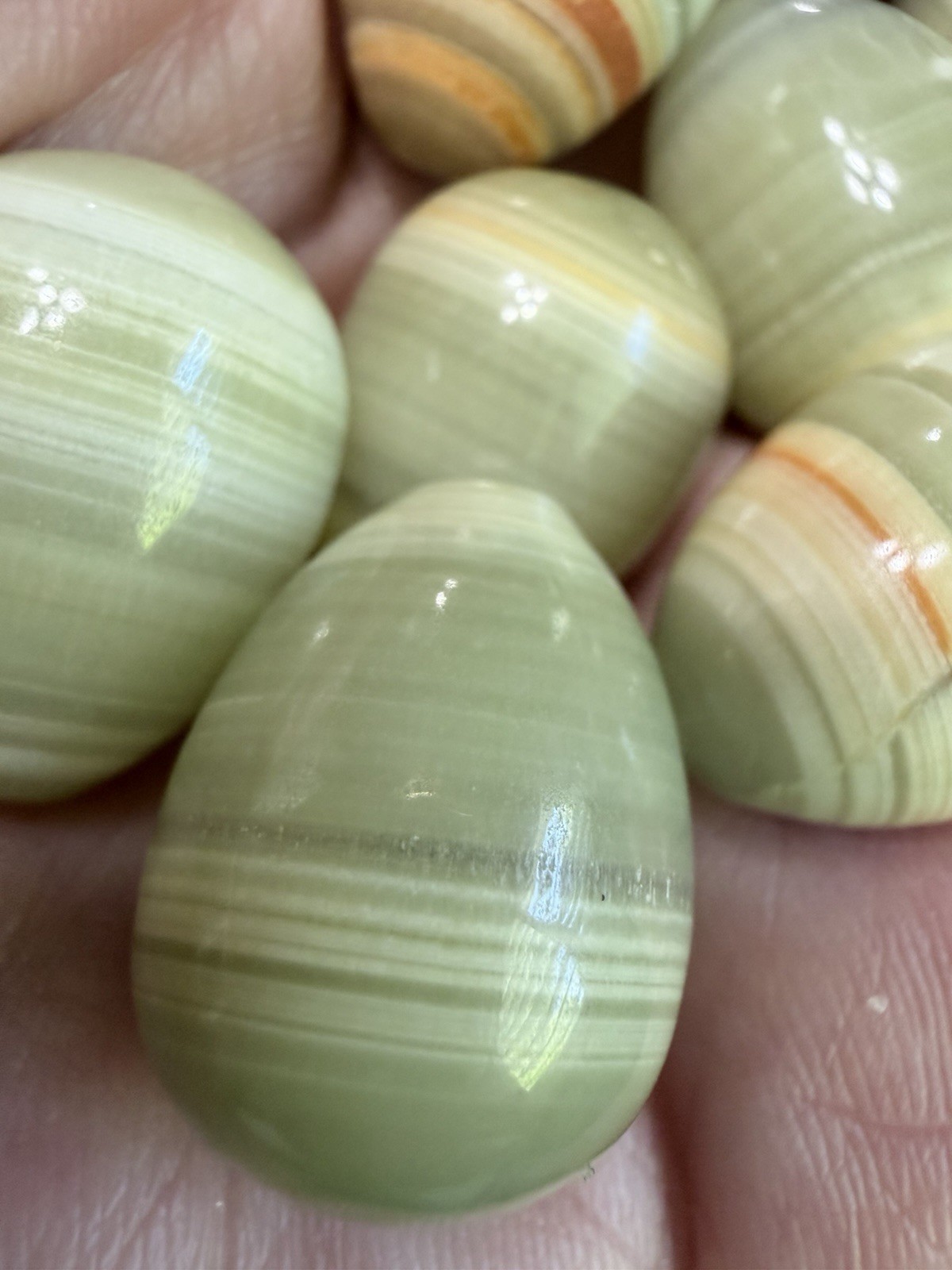 Lot Of 10 Green Onyx Eggs Gemstones 20mmx15mm Polished Ships Free!