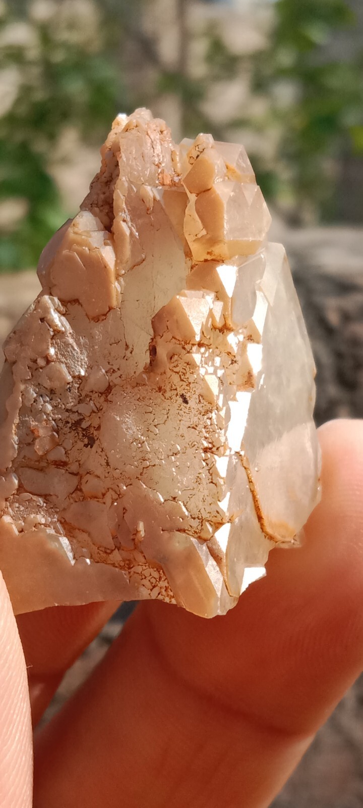 33.5Grams Tri color white brown and chlorine Beautiful Chlorine Quartz Crystal