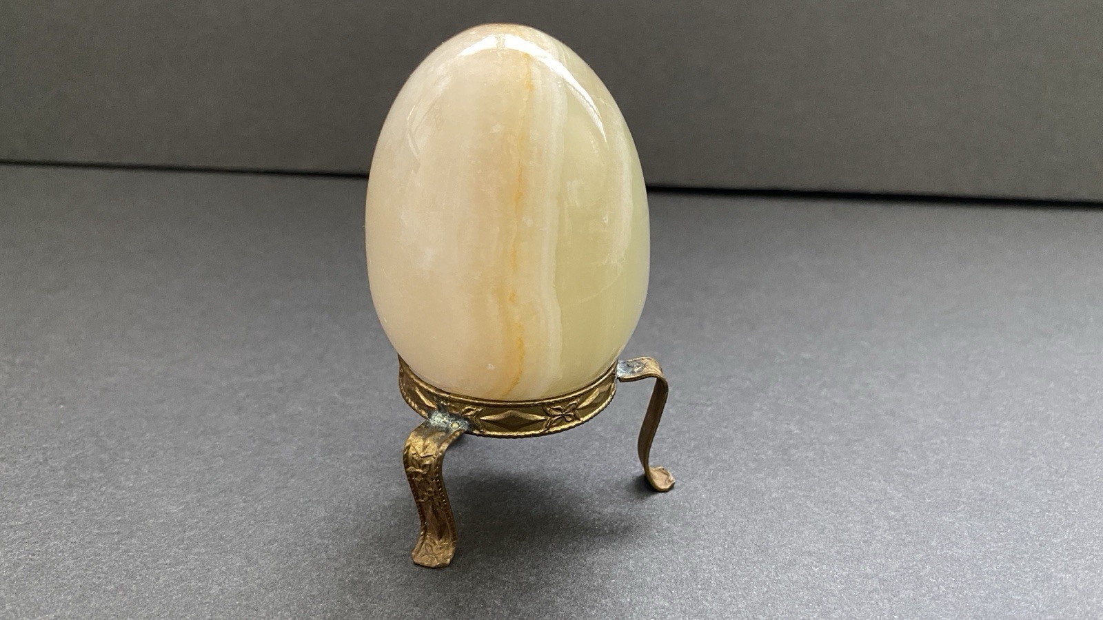 Natural Onyx Stone Egg With Stand Hand Polished Banded Agate Calcite Crystal