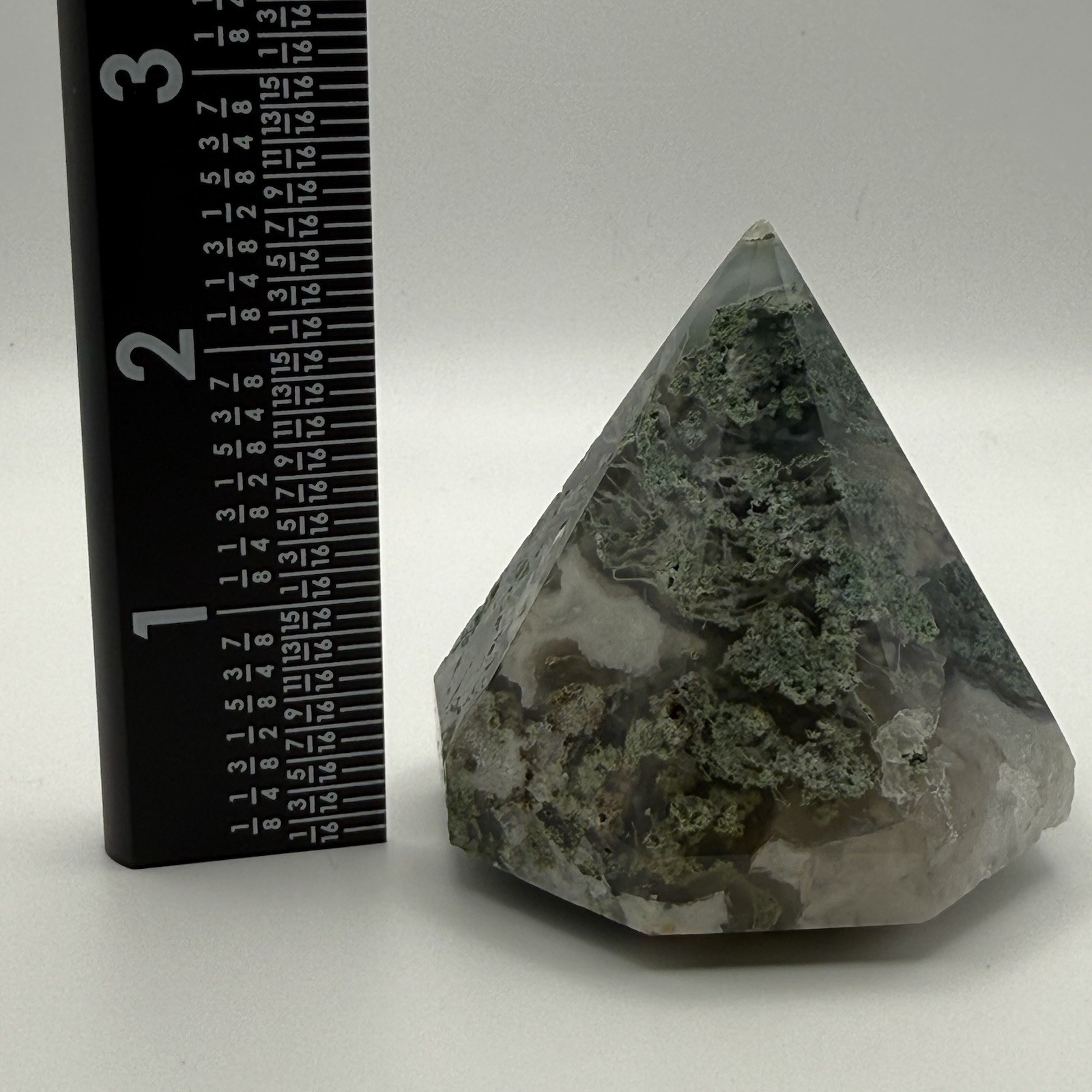 Multi-colored Green and Quartz Polished Moss Agate Diamond Carving