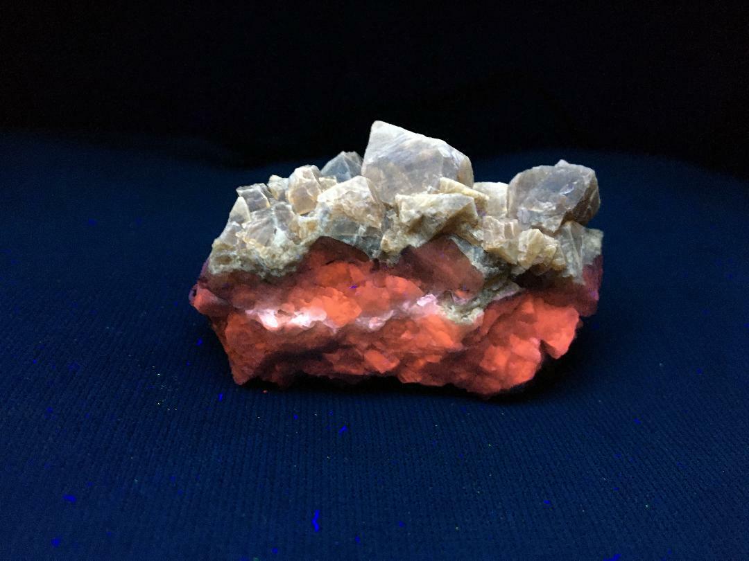 KB: BRIGHT! FL YELLOW/WHITE & RED CALCITE XLS. SW & PHOS., STRONTIAN, SCOTLAND