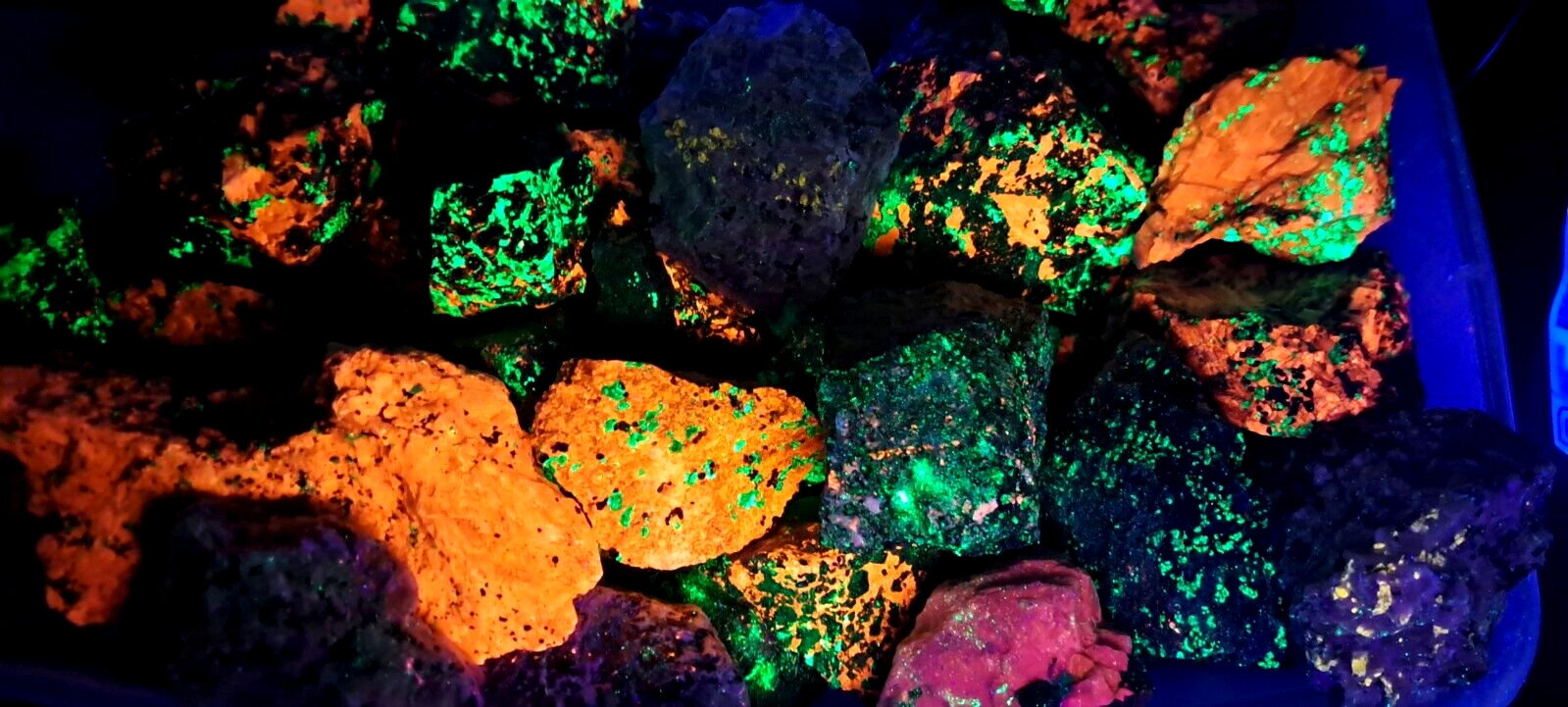 18lbs+ Wholesale Lot Franklin NJ Fluorescent Rocks UV Minerals Willemite Calcite
