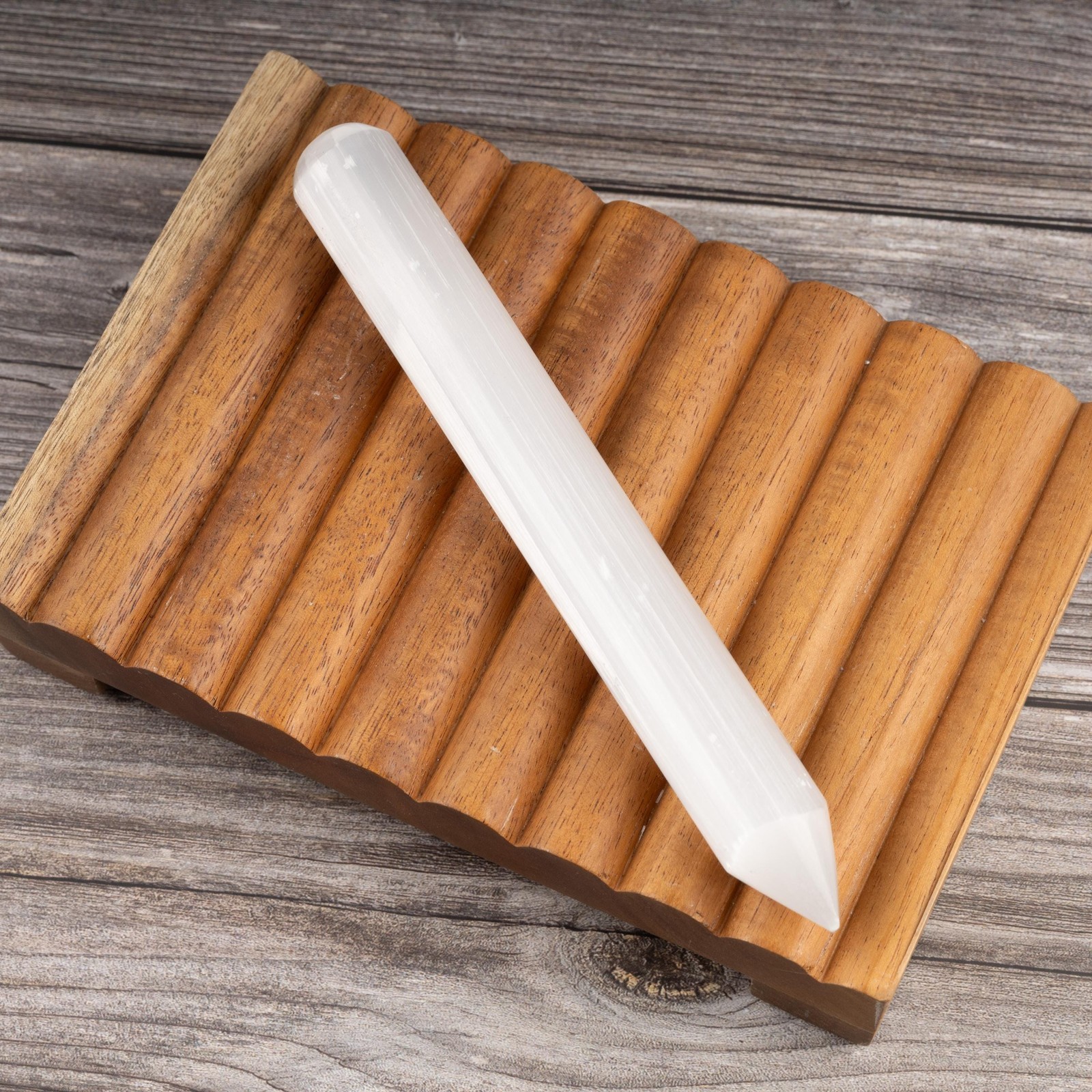 Selenite Crystal Wand, 5-6″ Polished Selenite Massage Wand for Energy