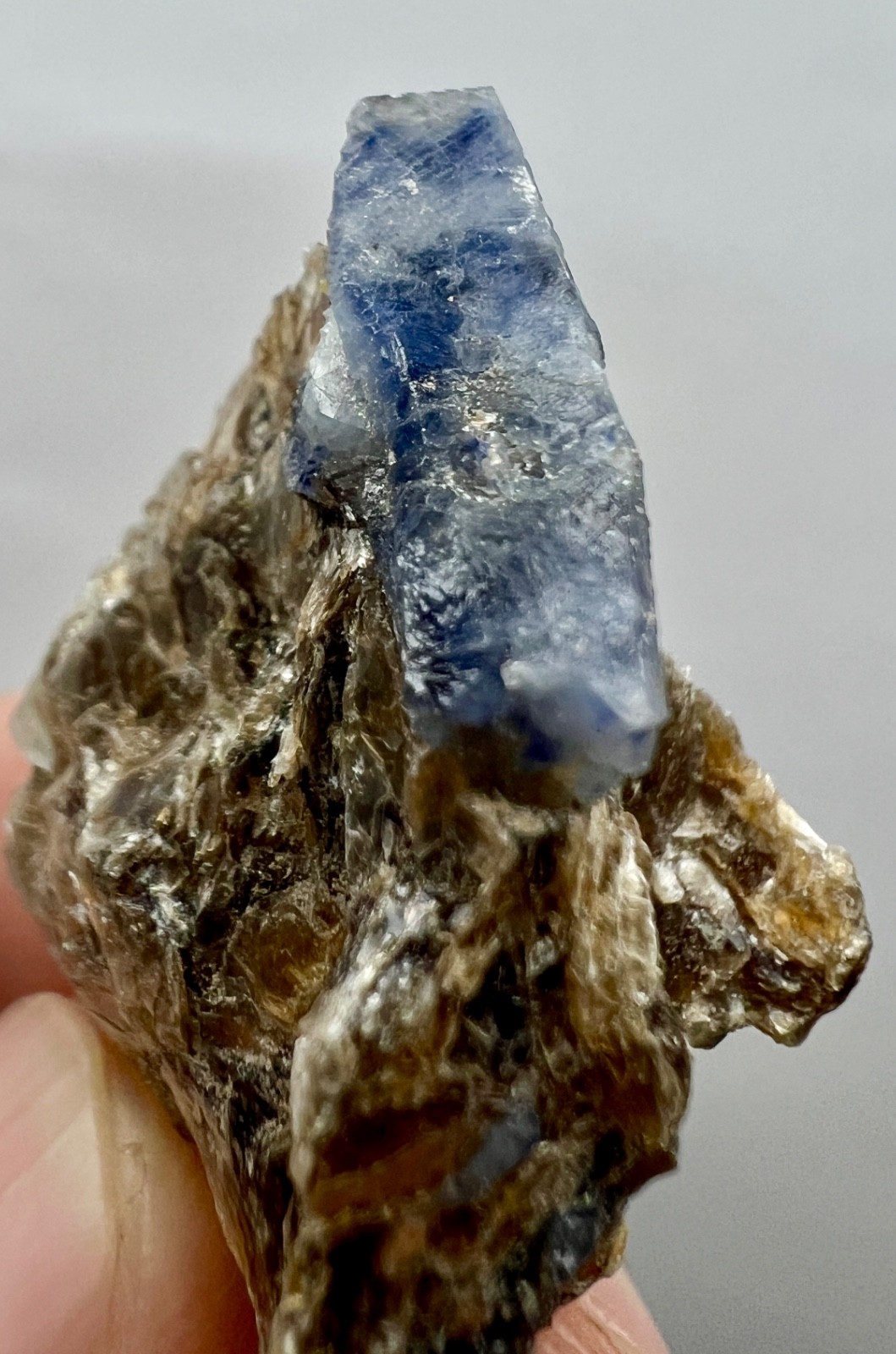 58ct.Natural Blue Sapphire Crystal Cluster on Mica Matrix – Afghanistan Specimen