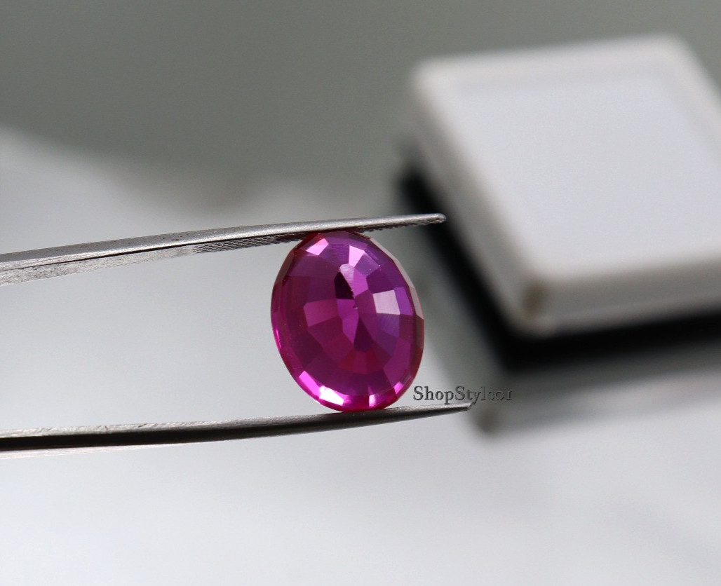 10.50 Ct Natural Pink Sapphire – Oval Cut Loose Gemstone (14.9 × 11.8 × 8.2 mm)